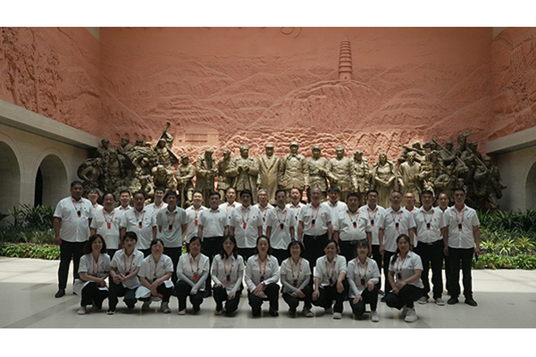 臨汾市曲沃縣樂昌鎮(zhèn)組織鎮(zhèn)村黨員、干部走進革命圣地延安開展沉浸式學習教育活動